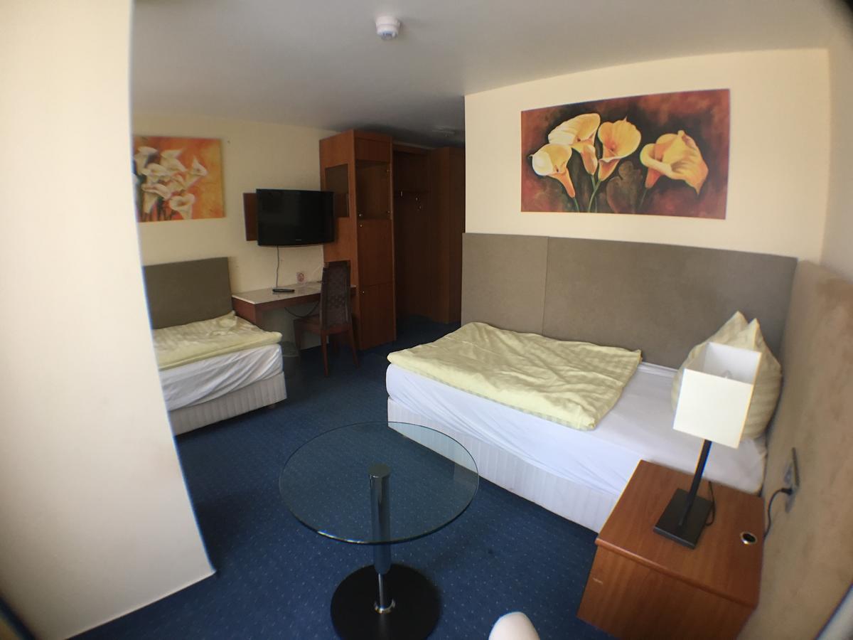 Motel Monteur Aschersleben Dış mekan fotoğraf